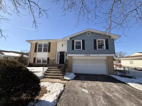 21616 Richmond St, Matteson, IL 60443