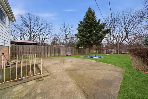 Exterior - Undisclosed, Chicago, IL 60646 photo 5 of 6
