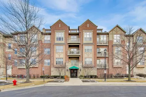 1914 Farnsworth Ln #208, Northbrook, IL 60062