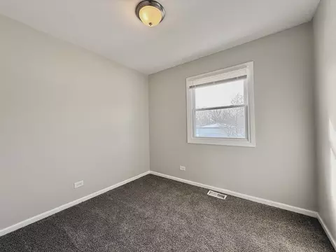 Bedroom - 17213 Springtide Ln, Hazel Crest, IL 60429 photo 5 of 7