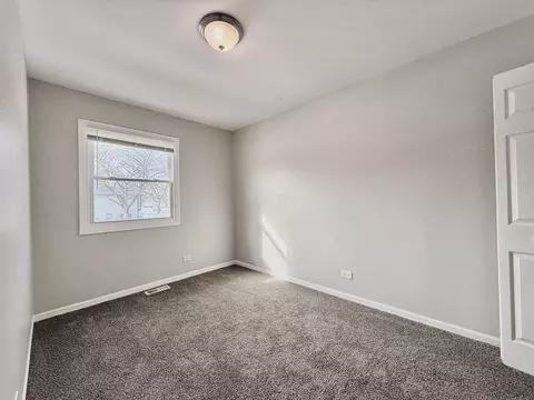 Bedroom - 17213 Springtide Ln, Hazel Crest, IL 60429 photo 3 of 7