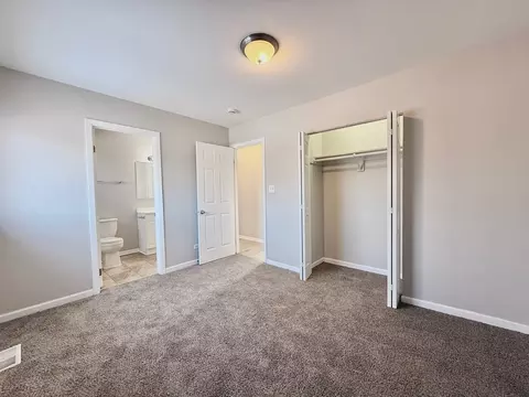 Bedroom - 17213 Springtide Ln, Hazel Crest, IL 60429 photo 2 of 7