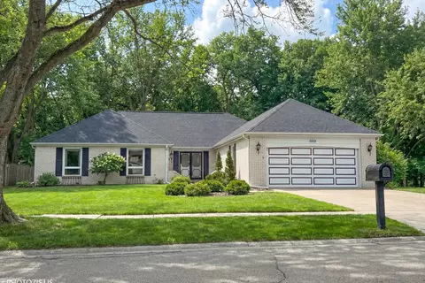 3849 Grace Ln, Glenview, IL 60025