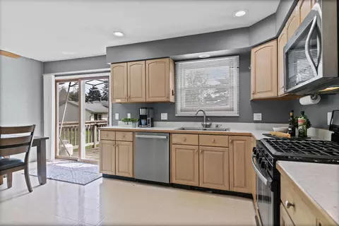 Kitchen - 3505 W Beach Dr, Mchenry, IL 60050 photo 1 of 2