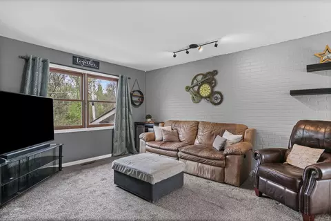 Living - 3505 W Beach Dr, Mchenry, IL 60050 photo 1 of 2