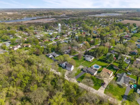 View/Area - 3505 W Beach Dr, Mchenry, IL 60050 photo 4 of 4