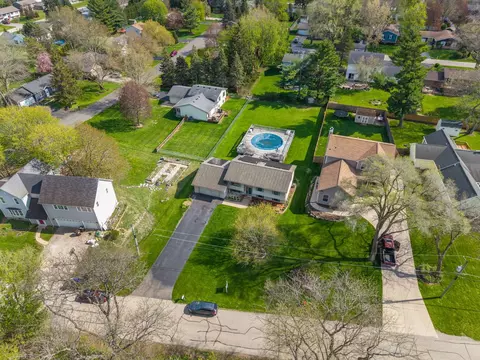 View/Area - 3505 W Beach Dr, Mchenry, IL 60050 photo 1 of 4