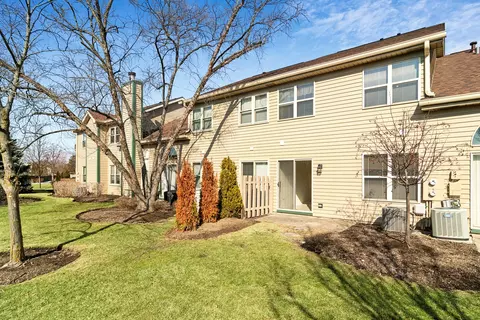 Exterior - 988 Ridgefield Ln, Wheeling, IL 60090 photo 3 of 3