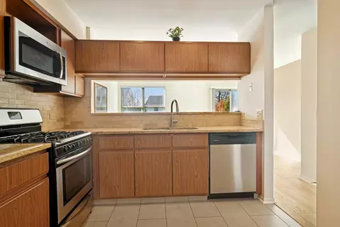 Kitchen - 988 Ridgefield Ln, Wheeling, IL 60090 photo 1 of 3