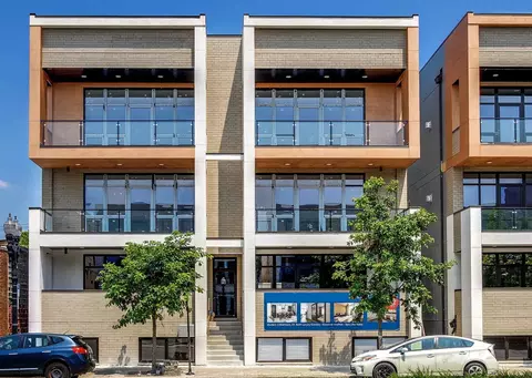 2444 W Irving Park Rd #2E, Chicago, IL 60618