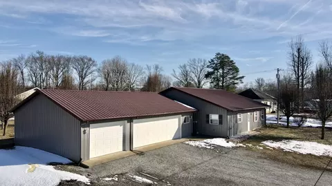 601 S Cherry St, West Frankfort, IL 62896