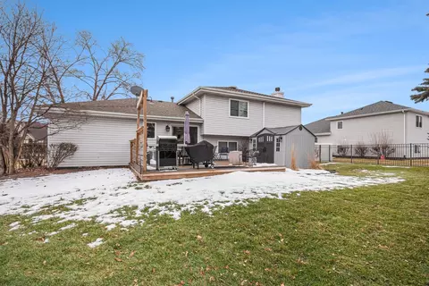 Exterior - 3211 Apache Dr, New Lenox, IL 60451 photo 8 of 9