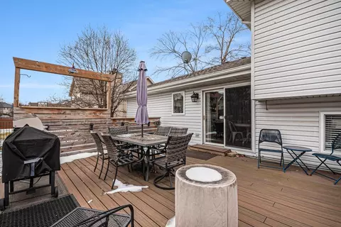Exterior - 3211 Apache Dr, New Lenox, IL 60451 photo 5 of 9