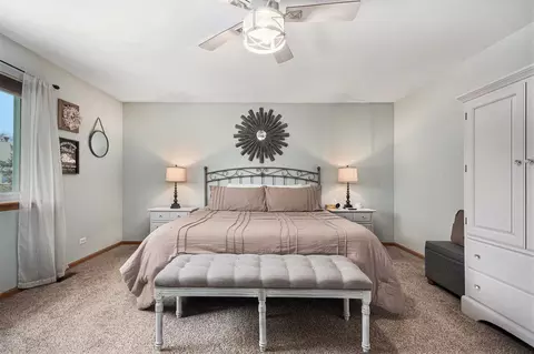 Bedroom - 3211 Apache Dr, New Lenox, IL 60451 photo 2 of 5
