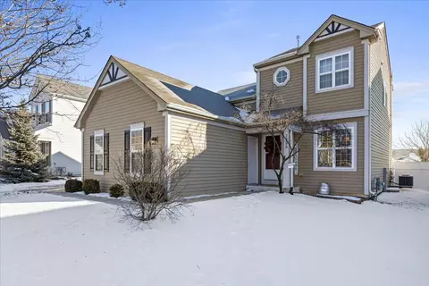 2200 Serenity Ln, Woodstock, IL 60098