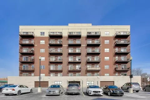 1650 Riverwoods Dr #706, Melrose Park, IL 60160