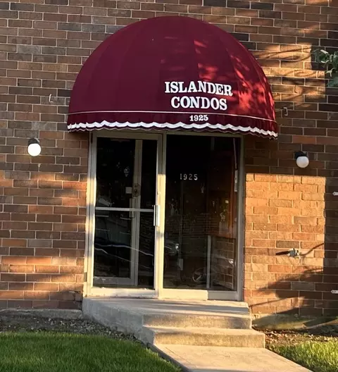 1925 Canal St #3A, Blue Island, IL 60406