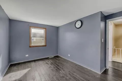 Bedroom - 822 Colonial Dr #B, Wheeling, IL 60090 photo 1 of 4