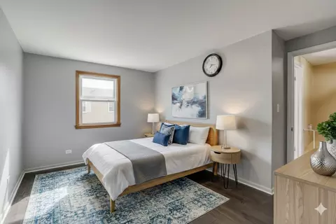 Bedroom - 822 Colonial Dr #B, Wheeling, IL 60090 photo 2 of 4