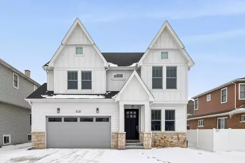 548 S Fairview Ave, Elmhurst, IL 60126