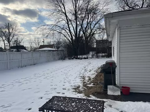 Exterior - 6918 Garden Ln, Bridgeview, IL 60455 photo 2 of 3