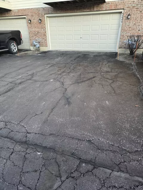 5220 Cobblers Xing, Mchenry, IL 60050 photo 4