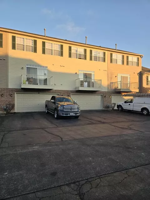 5220 Cobblers Xing, Mchenry, IL 60050 photo 3