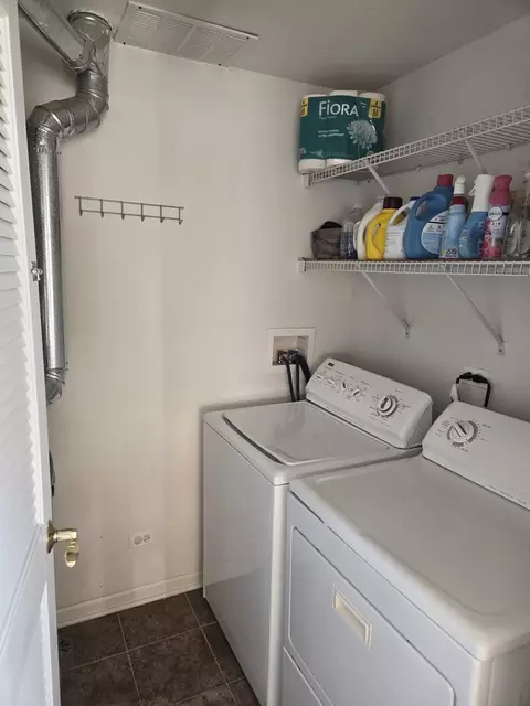 5220 Cobblers Xing, Mchenry, IL 60050 photo 13