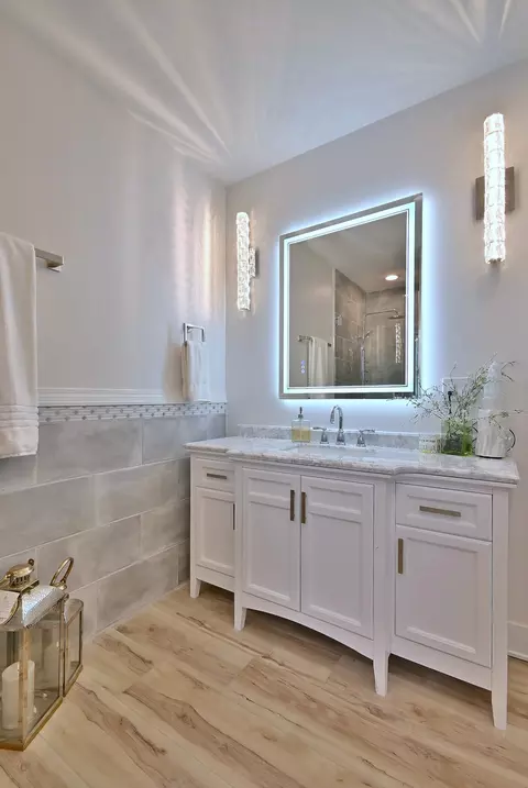 Bath - 3715 Euclid Ave, Berwyn, IL 60402 photo 7 of 14