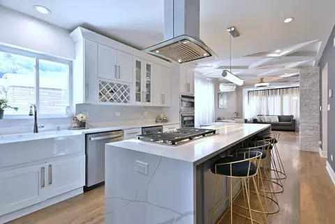 Kitchen - 3715 Euclid Ave, Berwyn, IL 60402 photo 5 of 7