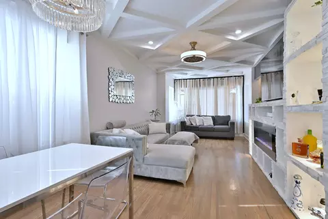 Living - 3715 Euclid Ave, Berwyn, IL 60402 photo 4 of 7