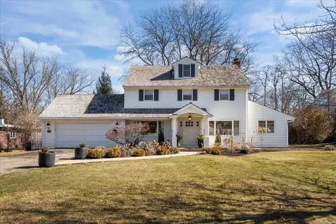 1489 N Sheridan Rd, Lake Forest, IL 60045
