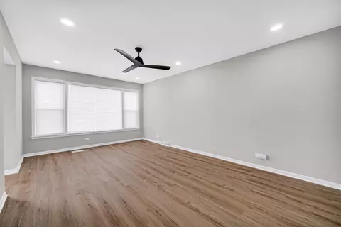2250 E 92nd Pl, Chicago, IL 60617 photo 6