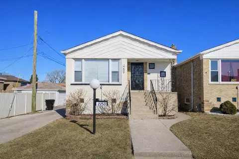2250 E 92nd Pl, Chicago, IL 60617
