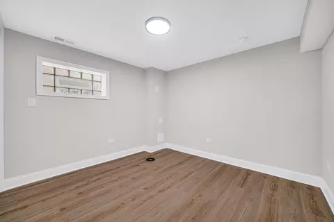 2250 E 92nd Pl, Chicago, IL 60617 photo 24