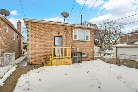 2250 E 92nd Pl, Chicago, IL 60617 photo 32