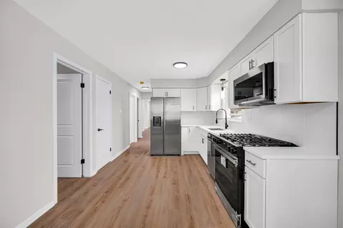 2250 E 92nd Pl, Chicago, IL 60617 photo 11