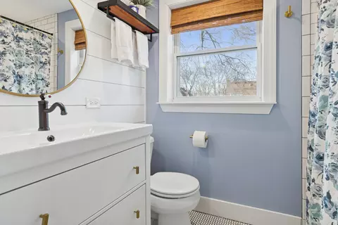 Bath - 820 Cherry St, Wheaton, IL 60187 photo 1 of 2