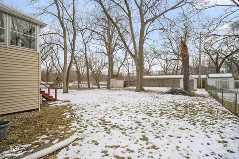 Exterior - 2750 E Riverview Dr, Kankakee, IL 60901 photo 5 of 5
