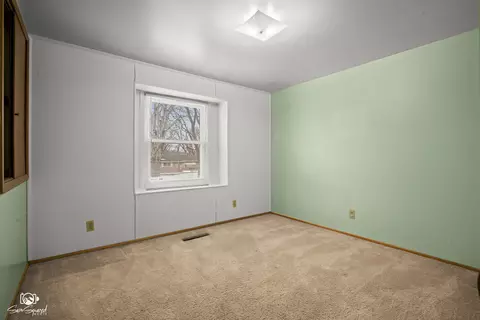Bedroom - 2750 E Riverview Dr, Kankakee, IL 60901 photo 1 of 4
