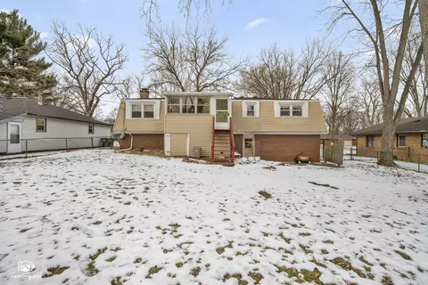Exterior - 2750 E Riverview Dr, Kankakee, IL 60901 photo 3 of 5