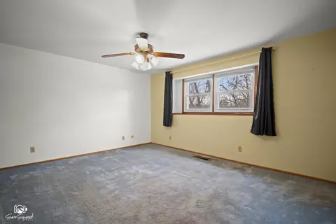 Bedroom - 2750 E Riverview Dr, Kankakee, IL 60901 photo 3 of 4