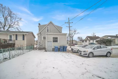 Exterior - 37 W 36th Pl, Steger, IL 60475 photo 1 of 2