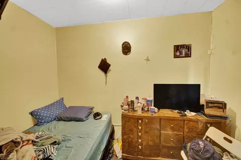 Bedroom - 37 W 36th Pl, Steger, IL 60475 photo 2 of 6