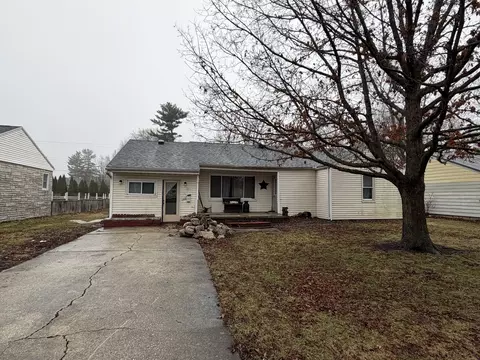 834 E Patton St, Paxton, IL 60957