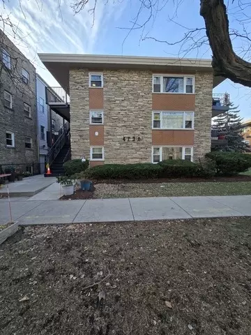 4730 N Kenneth Ave #2G, Chicago, IL 60630