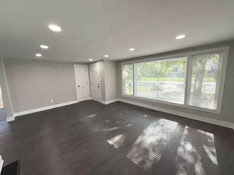 Living - 10531 S Morgan St, Chicago, IL 60643 photo 7 of 7