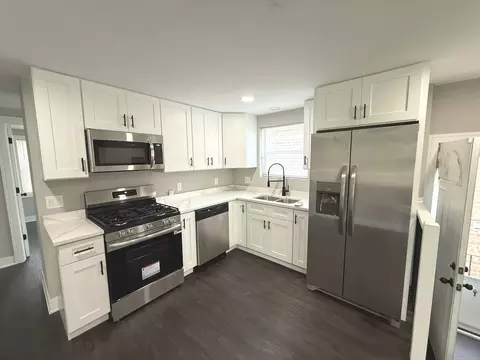 Kitchen - 10531 S Morgan St, Chicago, IL 60643 photo 3 of 4