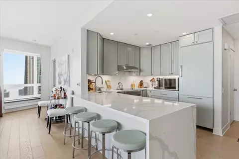 Kitchen - 57 E Delaware Pl #3904, Chicago, IL 60611 photo 1 of 3