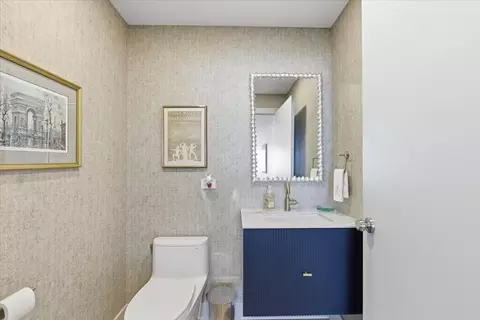 Bath - 57 E Delaware Pl #3904, Chicago, IL 60611 photo 1 of 3